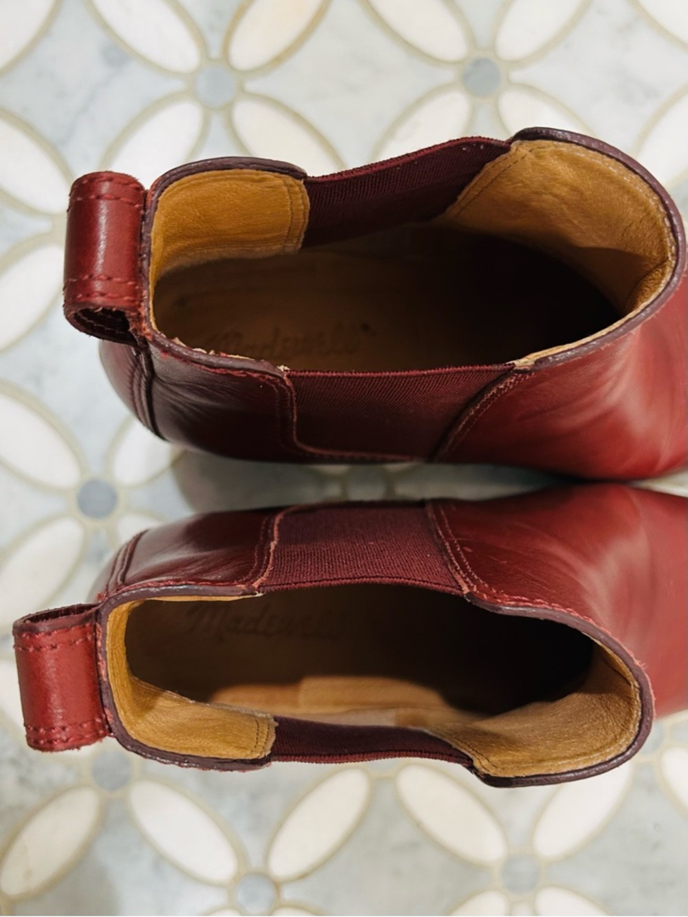 Madewell Carina Chelsea Boot in Cabernet Burgundy Leather Almond Toe - Size 7.5 - Picture 7 of 10